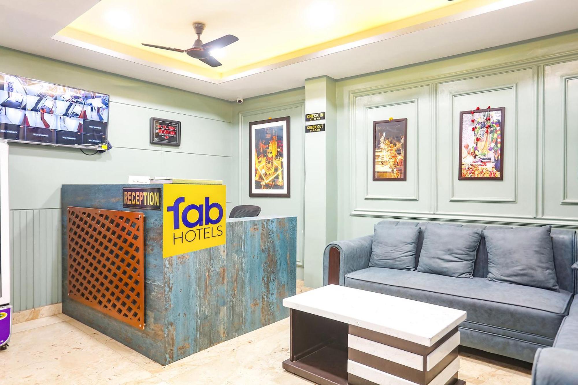 Fabhotel Hari Kunj 900 M From Kashi Vishwanath Temple Varanasi Dış mekan fotoğraf